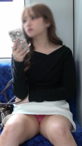 Pcolle PPV【7月13日まで顔モザなし】美人美白ギャルは派手なスケスケ赤Tが丸見えでした[4K動画][顔出し][ドアップあり]