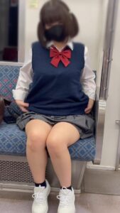 Pcolle PPV JK盗撮日記200　祝200本記念は、最強のあ○ちゃんしかいない！！超大人気激カワ童顔JKを電車内で盗撮【※完全主観32分超撮影