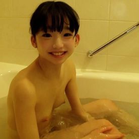 FC2 PPV 4698606【法令ｷﾞﾘ順守】この見た目、この体つきを乱交。鮮度抜群、究極の細身裸体を最速撮影。【高画質配布】