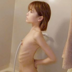 FC2 PPV 4698947 史上最もペラペラな極貧ガリ子19歳　美しくて狭い穴にキャパ越えの大量中出し【超高画質4K送付】