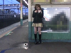 DUGA PPV MP4-SMM-00153 失禁120分 失便ガマン料理／鉄道ホーム失禁