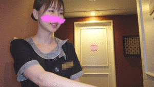 Pcolle PPV【ホテルウーマン】神作！下着がズレたままTV調整してもらったらオマ○コがハミ出まくってたホテル従業員さん