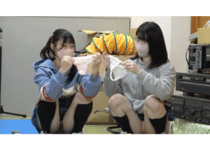 Pcolle PPV【パン撮記40】体育館倉庫でぱんつ試着会！えろ下着丸出しでおま⚪︎こも丸見え！！