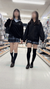 Pcolle PPV【２日間限定最安値！】442人の制服女子！かわいいパンツ並べて激写！無防備おまたぷにっぷに！