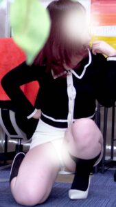 Pcolle PPV バレてる、いやバレてない？赤髪むちむちおねえさんとのおパンツ攻防戦