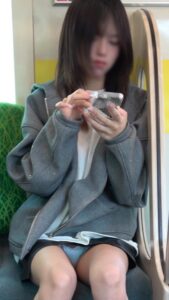 Pcolle PPV【5月6日まで顔モザなし】可憐でめちゃくちゃかわいいJDがスリットが深過ぎて丸見え[4K動画][顔出し][ドアップあり]