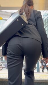 Pcolle PPV【再販】《４K・高画質》 No.1484「フレッシュ感抜群！新品リクルートスーツでお尻モッコリなJD」