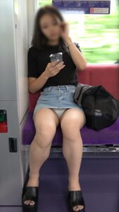 Pcolle PPV【5月31日まで顔モザなし】デニムミニから丸見えな純白の綺麗系お姉さん[4K動画][顔出し][ドアップあり]