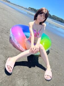 FC2 PPV 4916111 海でナンパした「清楚系」色白スレンダー女子大生（２０）の水着を脱がせたら陰毛わさわさの超卑猥なおまんこでした⇒中出し2回